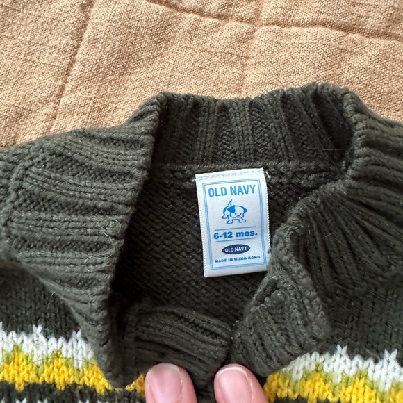 Old navy wool type baby sweater - Picture 4 of 4